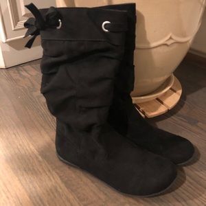 Girl faux leather boots